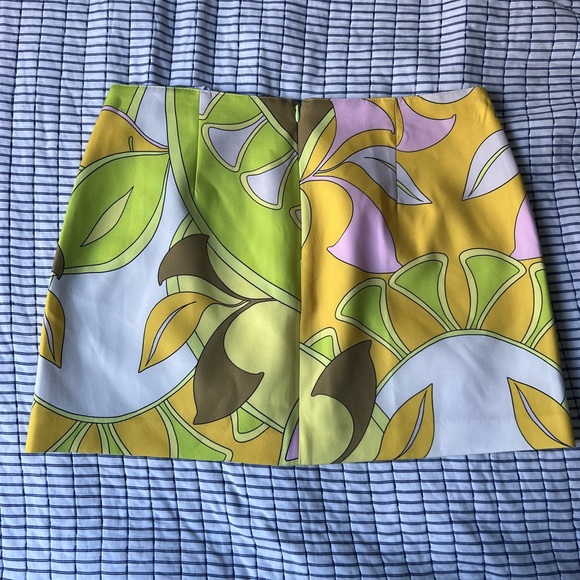 NWT Zara Patterned Mini Skirt - Picture 2 of 3